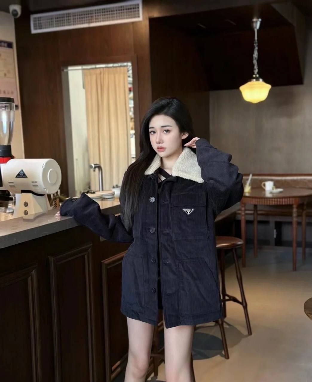 Куртка Prada из плотного вельвета с натуральной овчиной