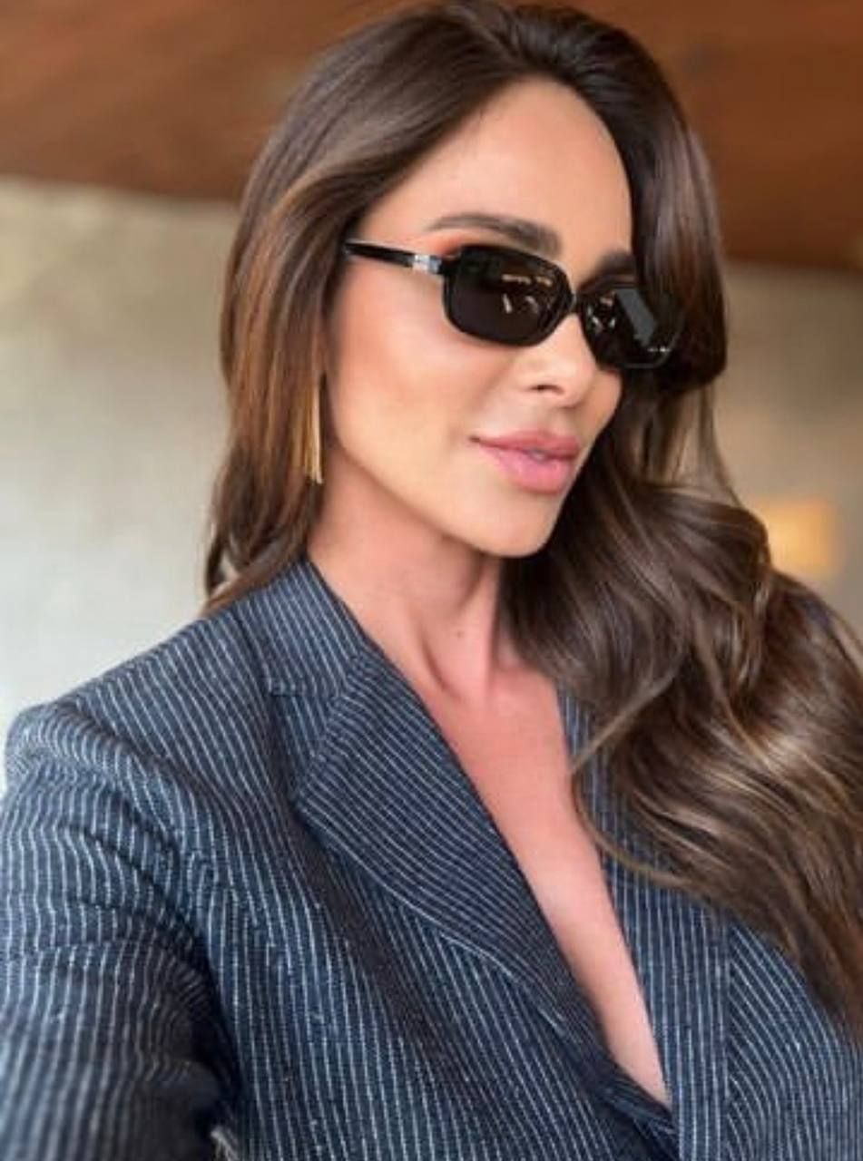 Солнцезащитные очки Miu Miu